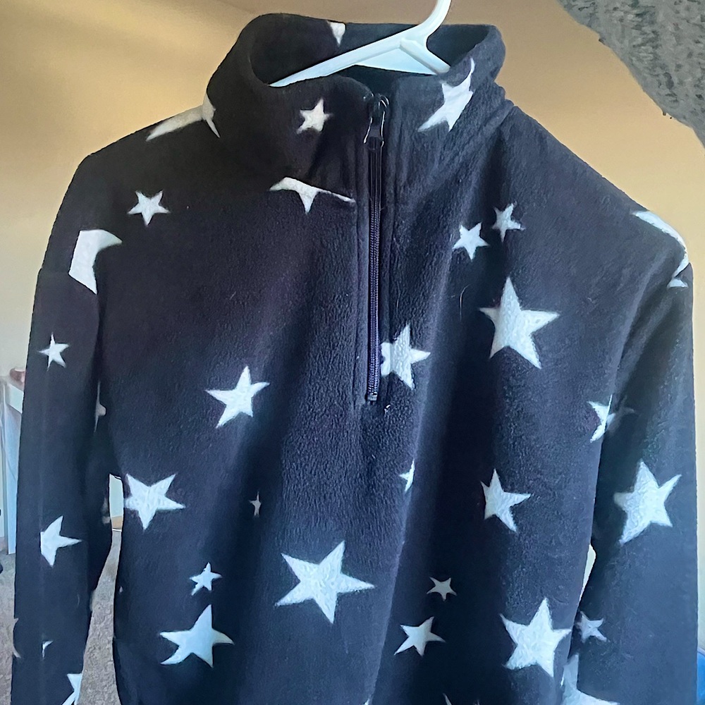 this is a nice brand! barley worn, comfy fleece.